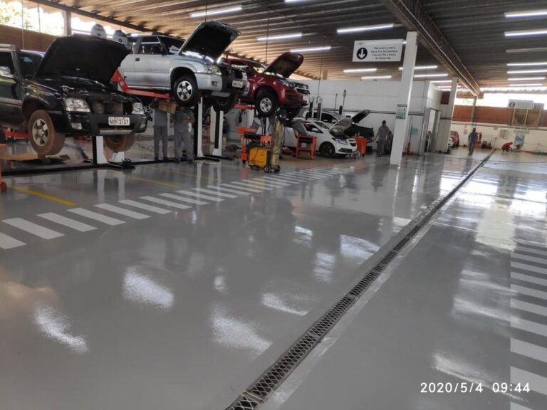 Piso epóxi para concessionária