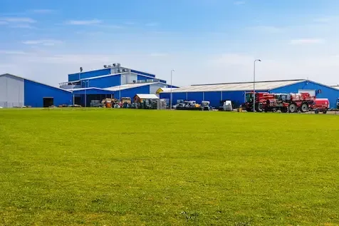Construção de telhado para indústria, comércio e residência em Cuiabá, MT