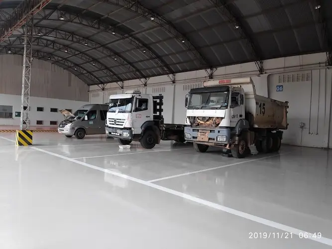 Revestimento epóxi industrial em galpão logístico em Lucas do Rio Verde