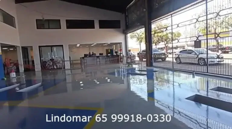 Reforma comercial em Cuiabá MT com revitalização de auto center e piso industrial