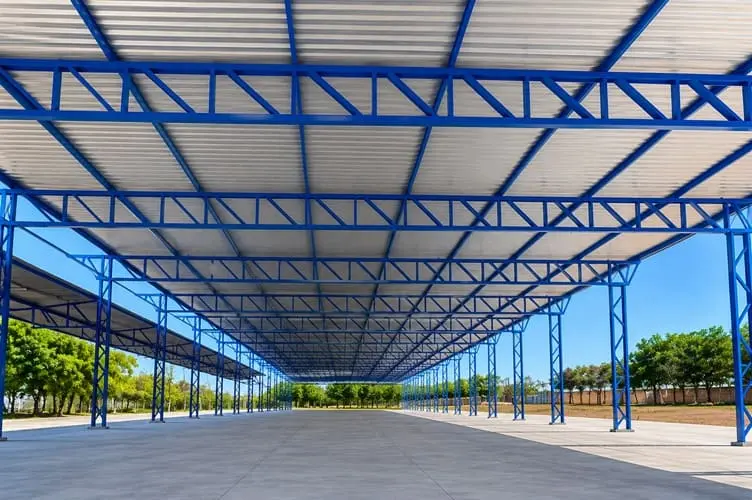 Atendendo indústrias, empresas, centros de distribuição, transportadoras, agronegócio, comércios e investidores que necessitam de estruturas metálicas para armazenagem, produção, logística e operações comerciais.