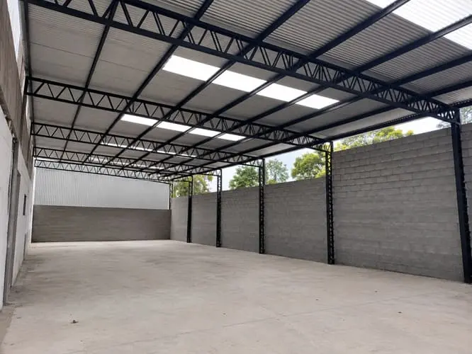 Barracao pilar treliçado e tesouras treliçada telha galvalume
